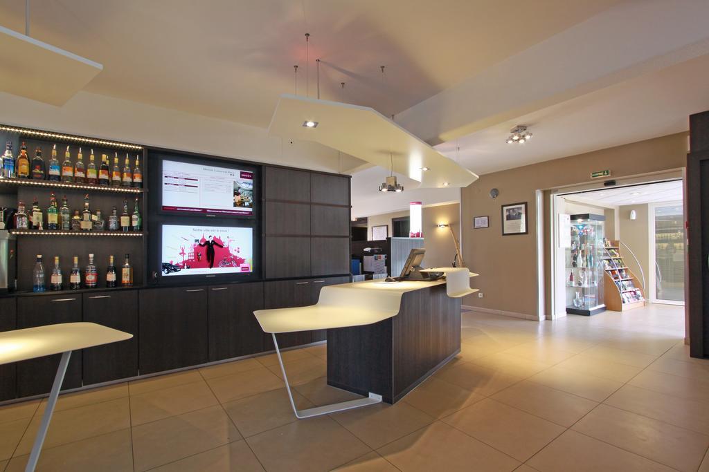 Mercure Hexagone Luxeuil Buitenkant foto