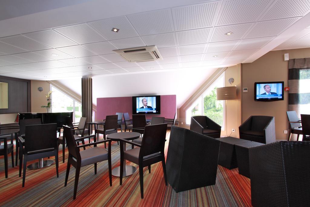 Mercure Hexagone Luxeuil Buitenkant foto