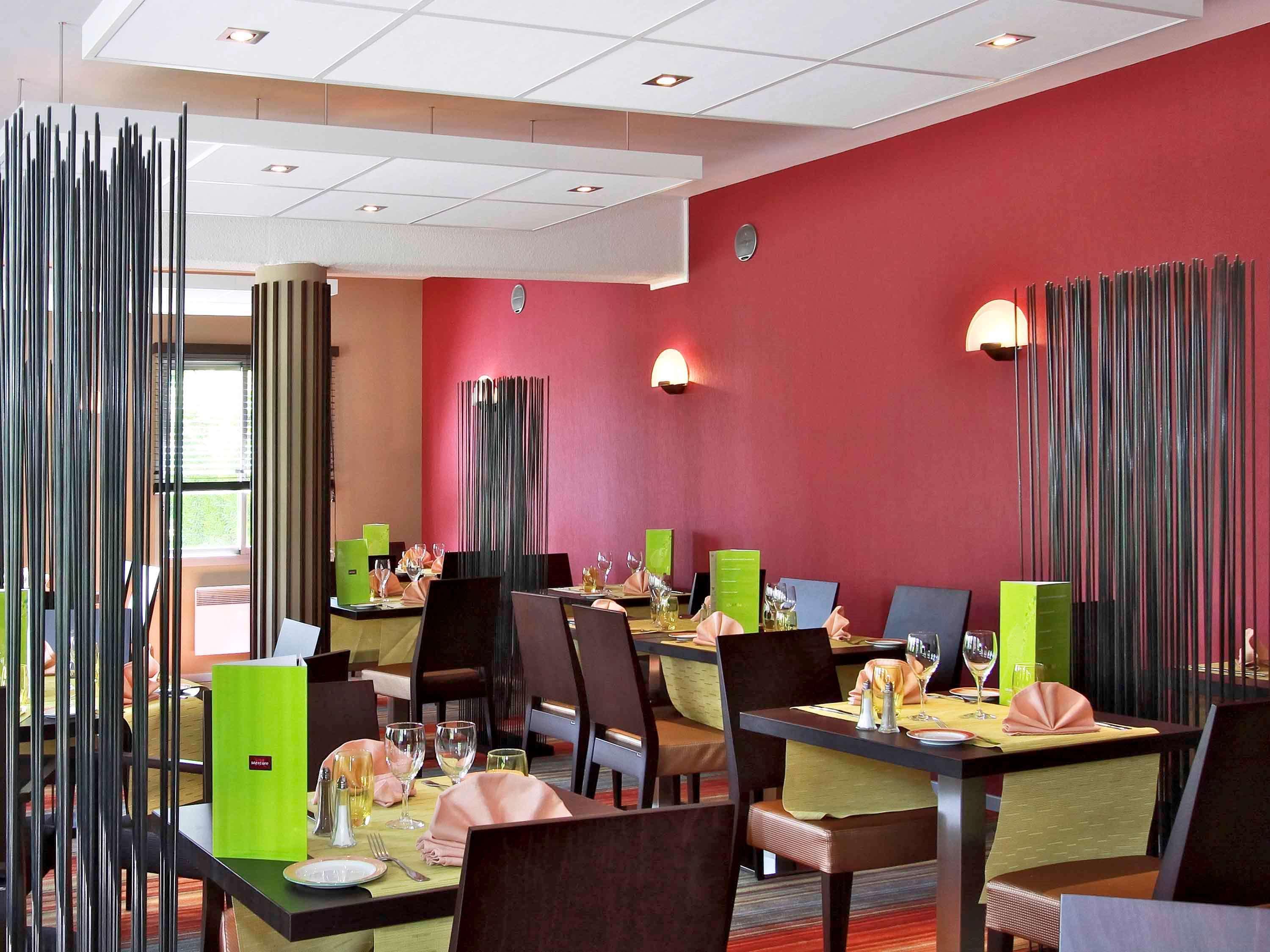 Mercure Hexagone Luxeuil Buitenkant foto