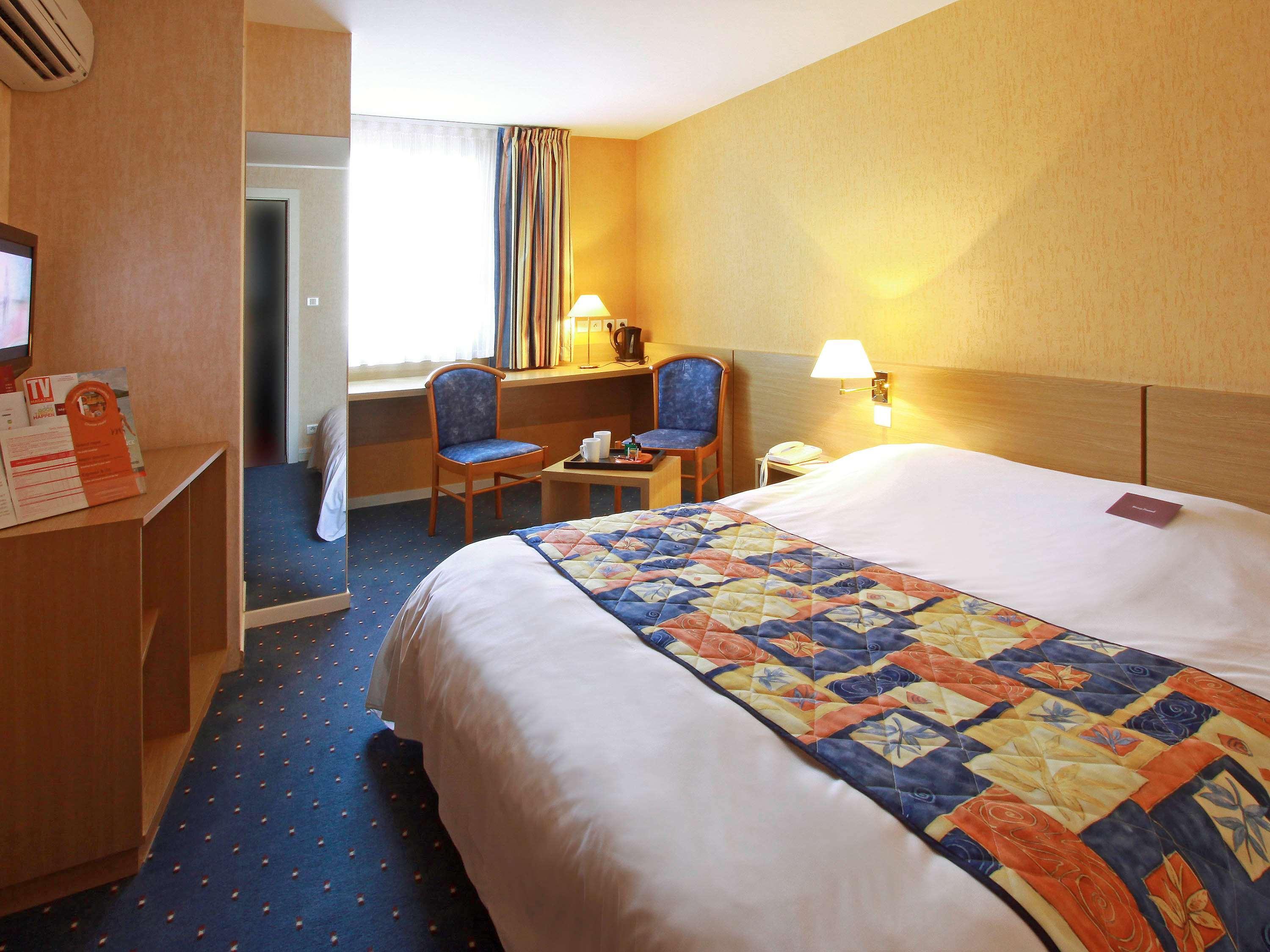 Mercure Hexagone Luxeuil Buitenkant foto