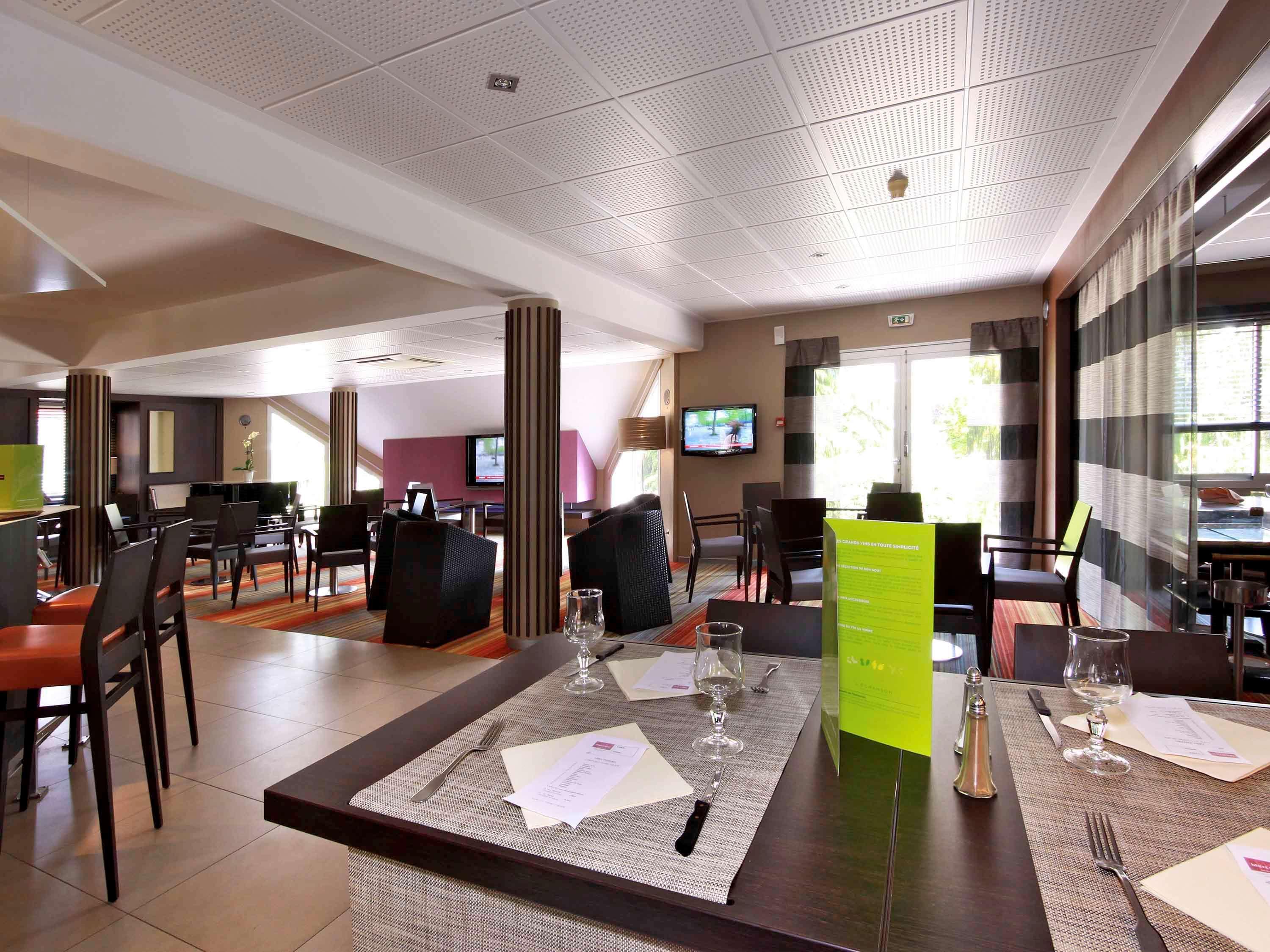 Mercure Hexagone Luxeuil Buitenkant foto