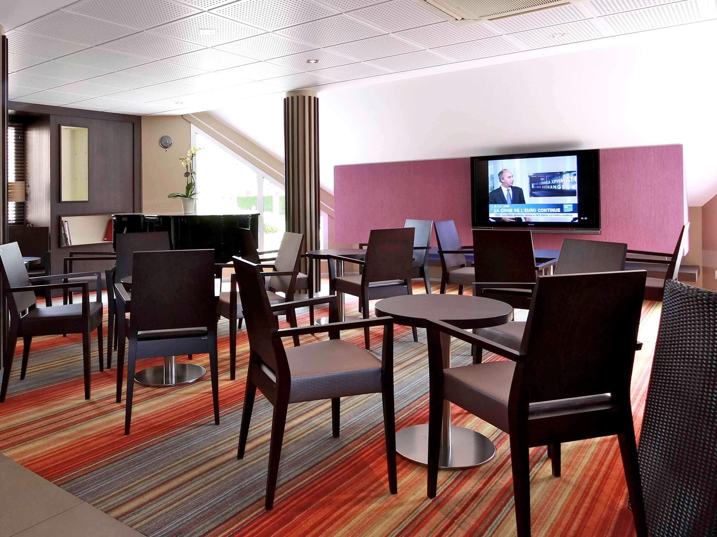Mercure Hexagone Luxeuil Buitenkant foto