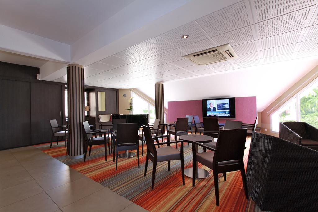 Mercure Hexagone Luxeuil Buitenkant foto