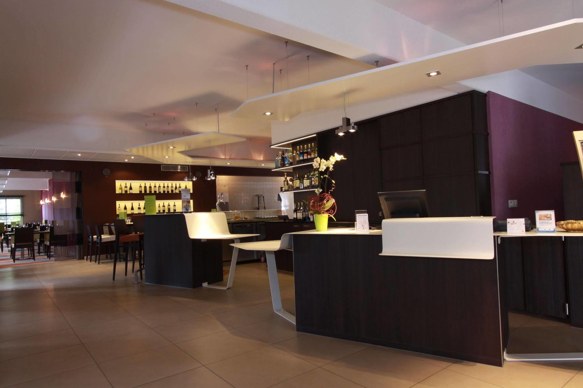 Mercure Hexagone Luxeuil Buitenkant foto