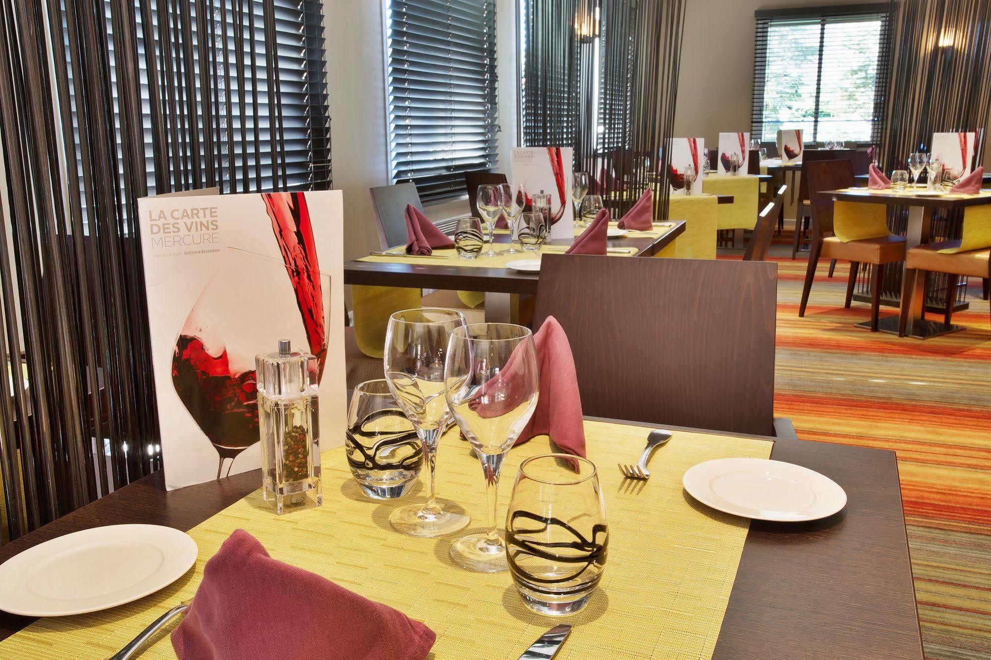 Mercure Hexagone Luxeuil Buitenkant foto